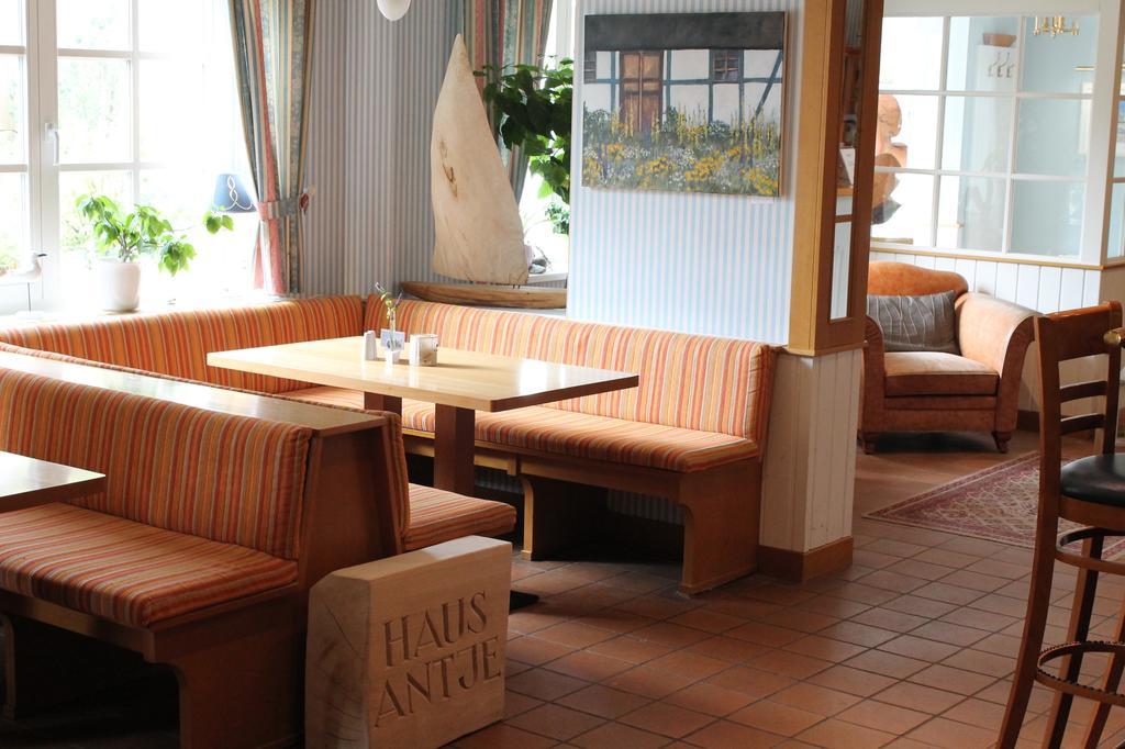 Hotel Haus Antje 2*